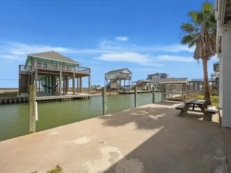 530 Dolphin Street Freeport TX 77541