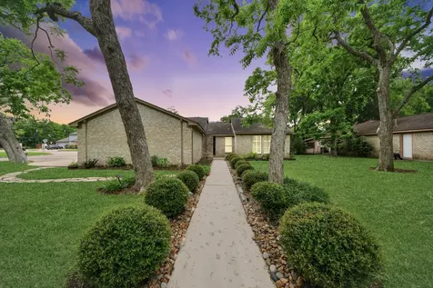 2207 S Belmont Drive Richmond TX 77469