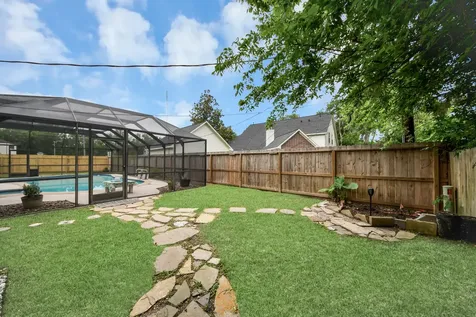 2207 S Belmont Drive Richmond TX 77469