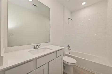 9029 La Pau Lane Houston TX 77051
