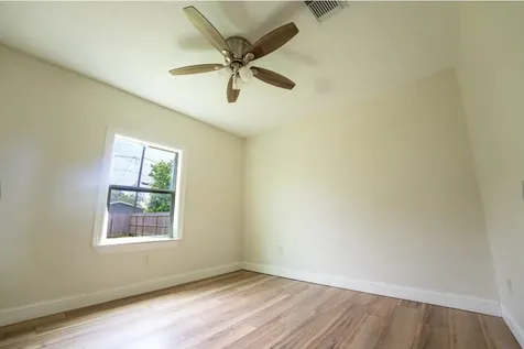 220 Armstrong Street Houston TX 77029