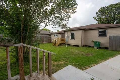 220 Armstrong Street Houston TX 77029