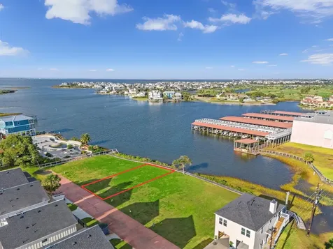 3611 Niko Court Galveston TX 77554