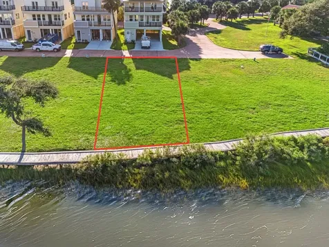 3611 Niko Court Galveston TX 77554