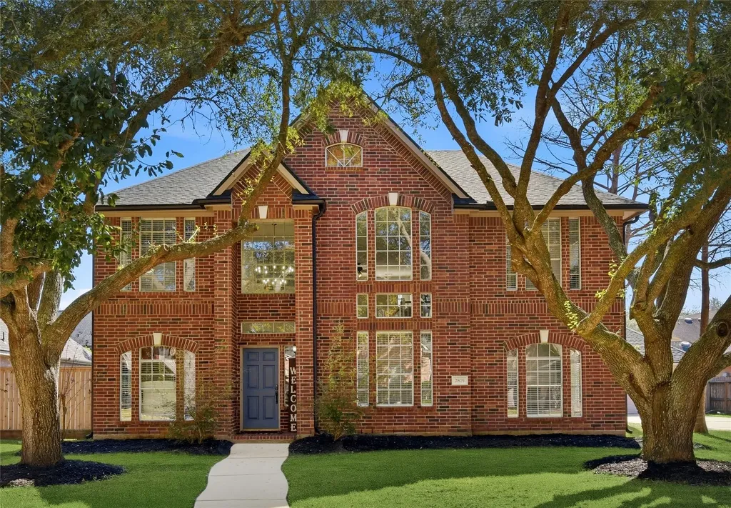 2875 Match Point Lane Friendswood TX 77546
