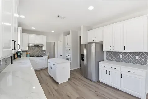 2875 Match Point Lane Friendswood TX 77546