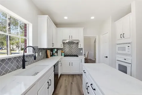 2875 Match Point Lane Friendswood TX 77546