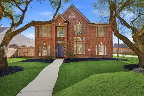 2875 Match Point Lane Friendswood TX 77546