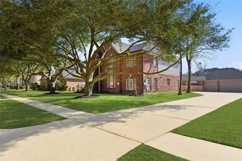 2875 Match Point Lane Friendswood TX 77546