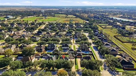 2875 Match Point Lane Friendswood TX 77546
