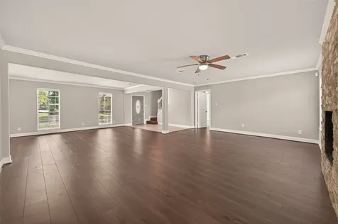 1102 Belaya Lane Houston TX 77090