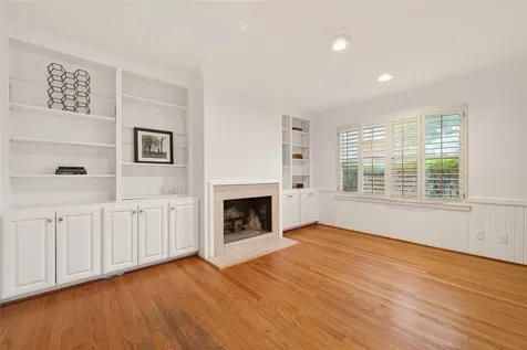 5643 Piping Rock Lane Houston TX 77056