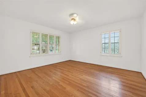 5643 Piping Rock Lane Houston TX 77056
