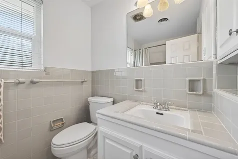 5643 Piping Rock Lane Houston TX 77056