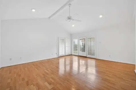 5643 Piping Rock Lane Houston TX 77056