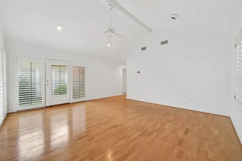 5643 Piping Rock Lane Houston TX 77056