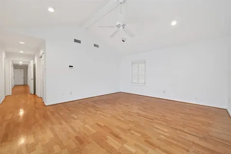 5643 Piping Rock Lane Houston TX 77056