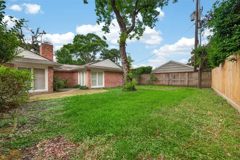 5643 Piping Rock Lane Houston TX 77056