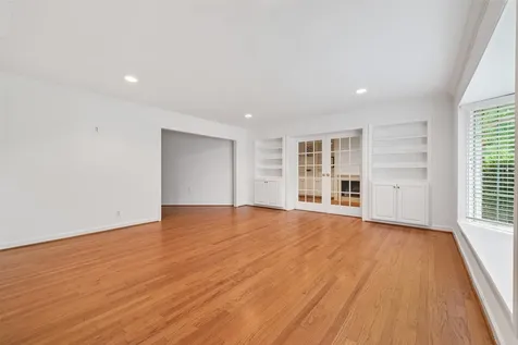 5643 Piping Rock Lane Houston TX 77056
