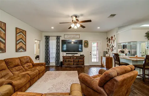9501 Gene Street Needville TX 77461