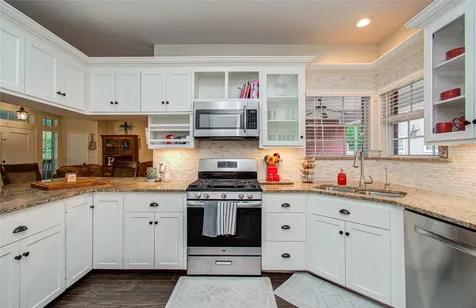 9501 Gene Street Needville TX 77461