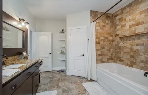 9501 Gene Street Needville TX 77461