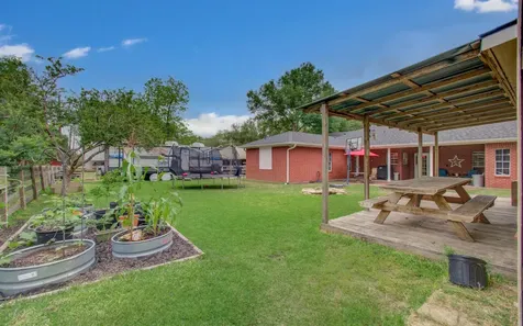 9501 Gene Street Needville TX 77461