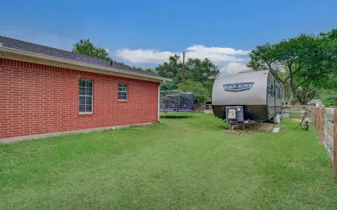 9501 Gene Street Needville TX 77461