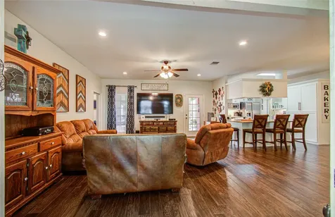 9501 Gene Street Needville TX 77461
