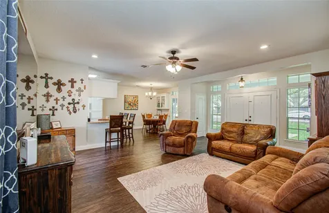 9501 Gene Street Needville TX 77461