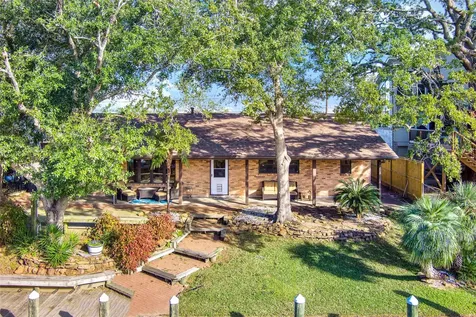 50 Lazy Lane Kemah TX 77565