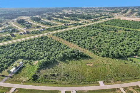 1610 Road 5702 Cleveland TX 77327