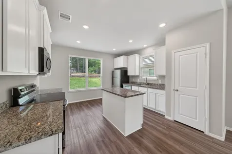 708 Crystal River Road Conroe TX 77316