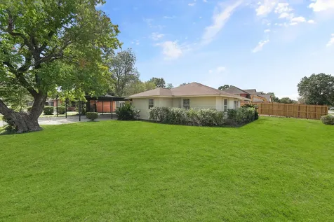 5966 Doulton Drive Houston TX 77033