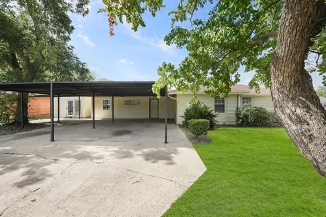 5966 Doulton Drive Houston TX 77033