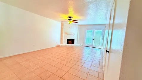 1927 Country Village Boulevard B Humble TX 77338