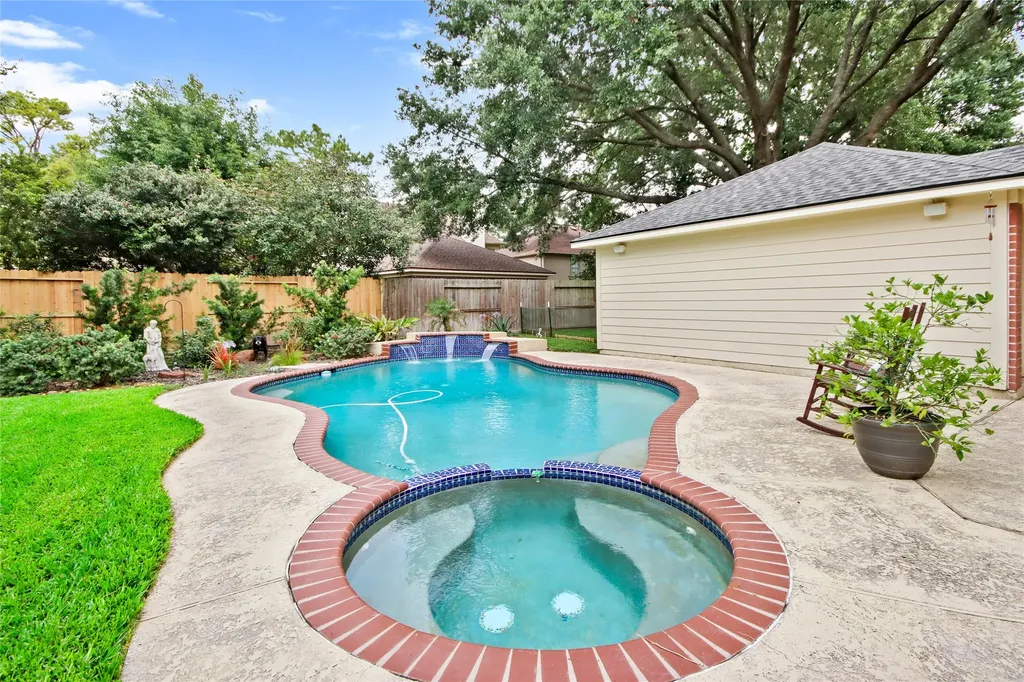10510 Pearl Drive Houston TX 77064