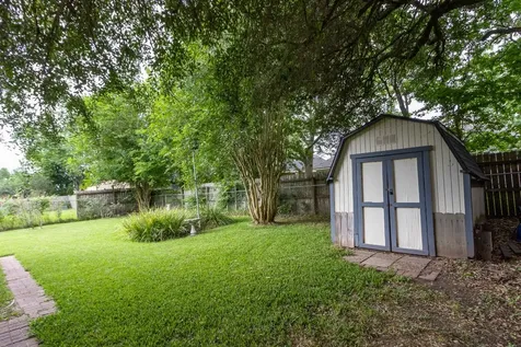 67 Sweetgum Court Lake Jackson TX 77566