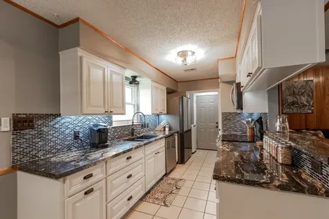 67 Sweetgum Court Lake Jackson TX 77566