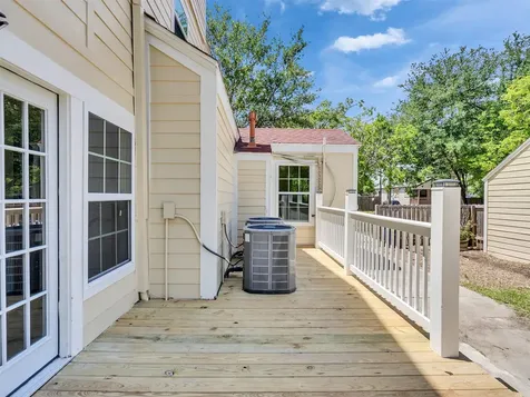 230 9th Avenue Texas City TX 77590