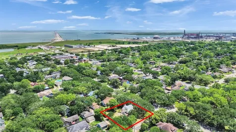 230 9th Avenue Texas City TX 77590