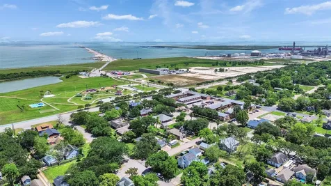 230 9th Avenue Texas City TX 77590