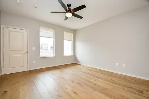 505 Jackson Hill Street 307 Houston TX 77007