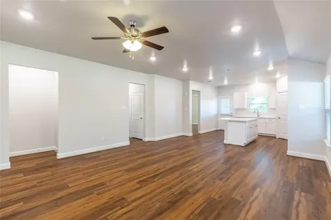 819 Roosevelt Navasota TX 77868