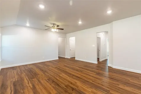 819 Roosevelt Navasota TX 77868