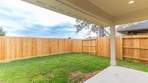 819 Roosevelt Navasota TX 77868