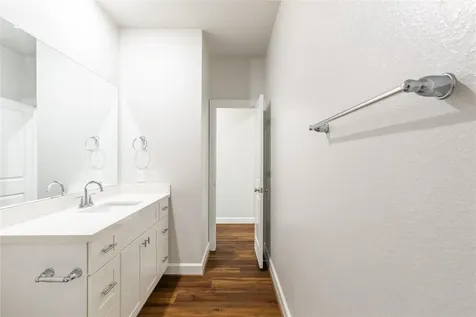 819 Roosevelt Navasota TX 77868