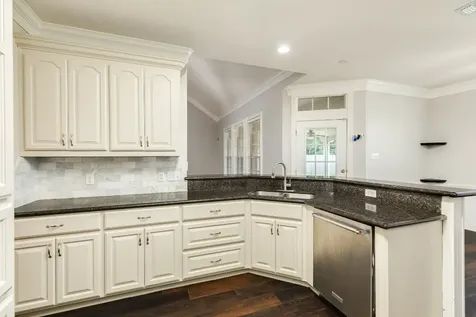 900 Enchanted Oaks Drive Angleton TX 77515