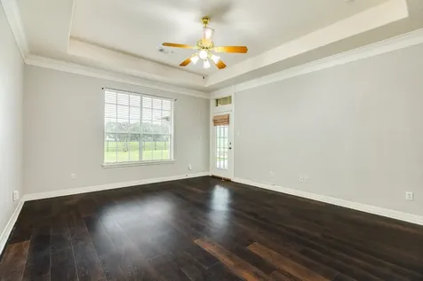 900 Enchanted Oaks Drive Angleton TX 77515