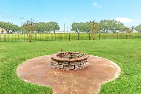 900 Enchanted Oaks Drive Angleton TX 77515